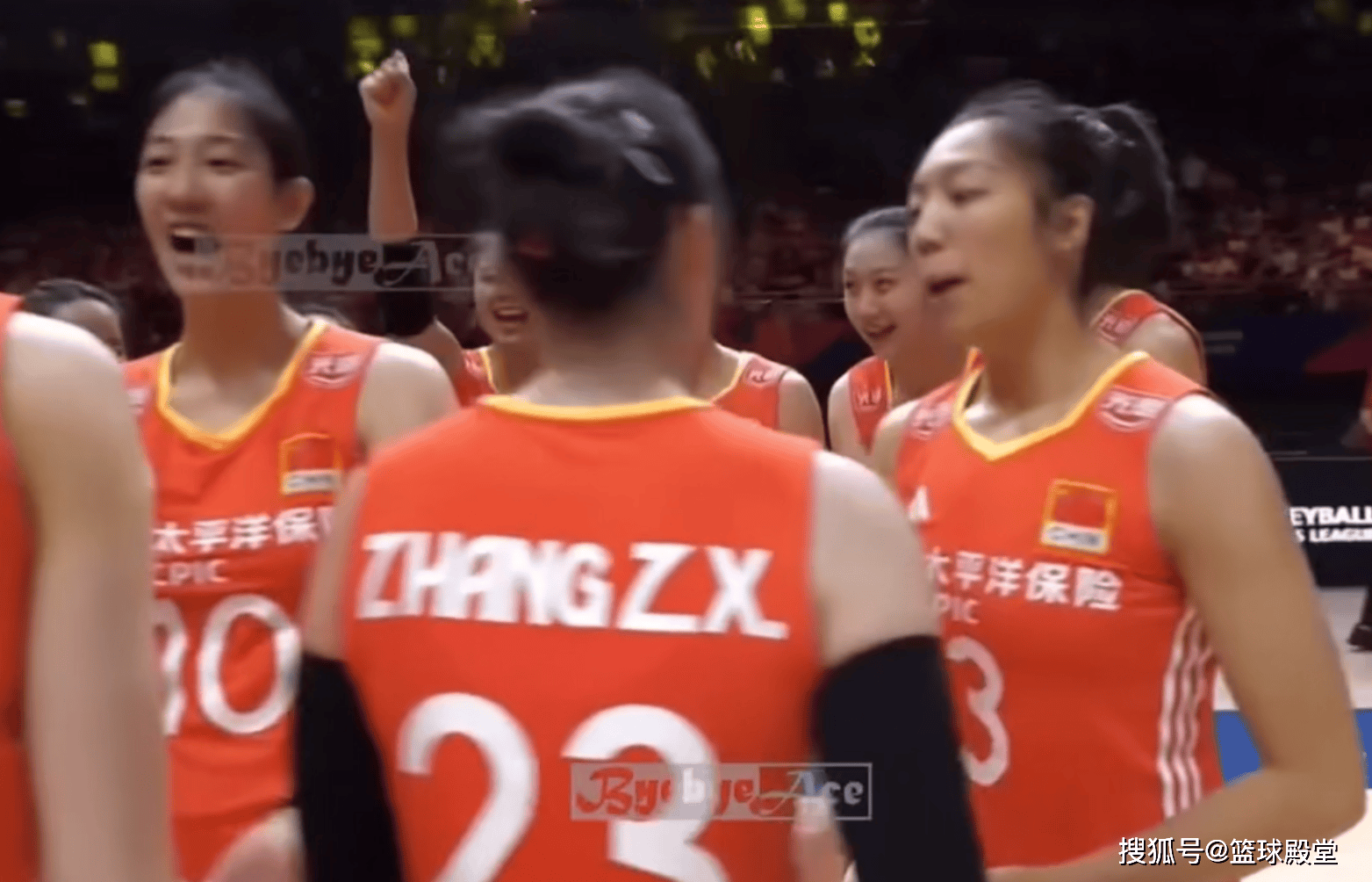 苏炳添回归回归闪耀表现，中国女排球迷集体呐喊