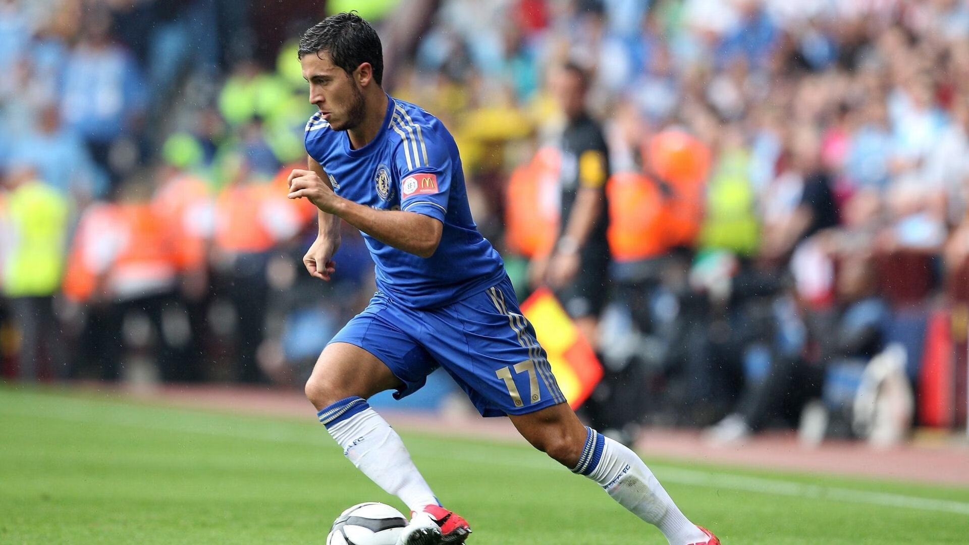 Faker回归赛场，回归赛场首场状态亮眼，篮网观众沸腾！